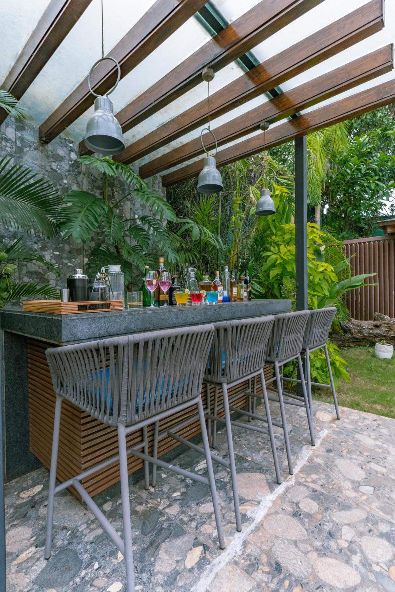 Azara Beach House - 5 Bhk Designer Villa, Candolim Beach Εξωτερικό φωτογραφία